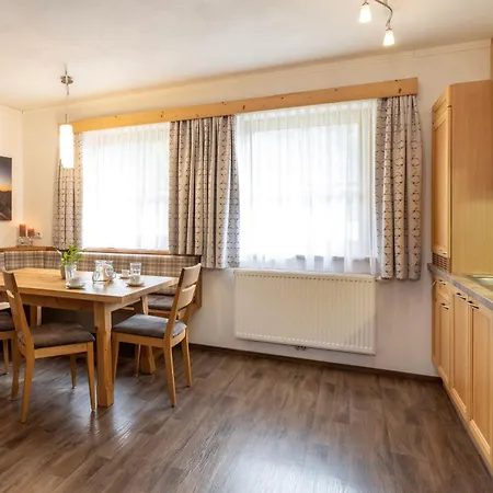 Hotel apartamentowy Kirchgasser 3*